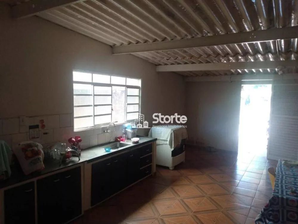Casa, 4 quartos, 200 m² - Foto 8