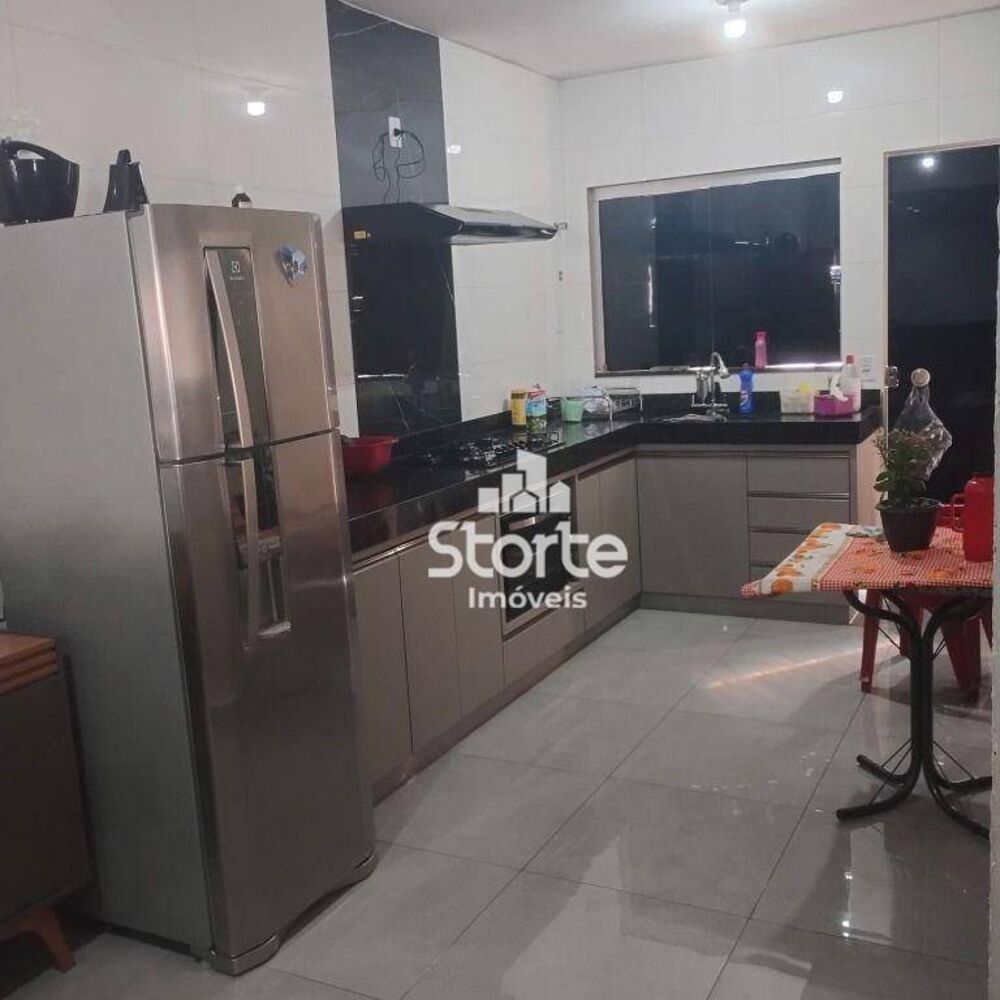Casa, 3 quartos, 136 m² - Foto 3