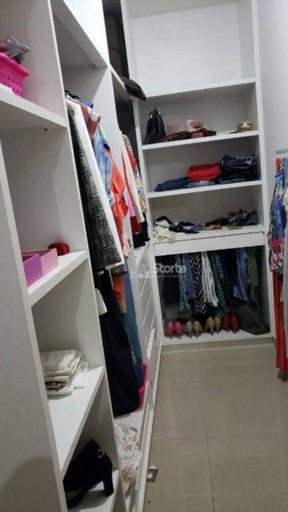 Casa, 4 quartos, 217 m² - Foto 4