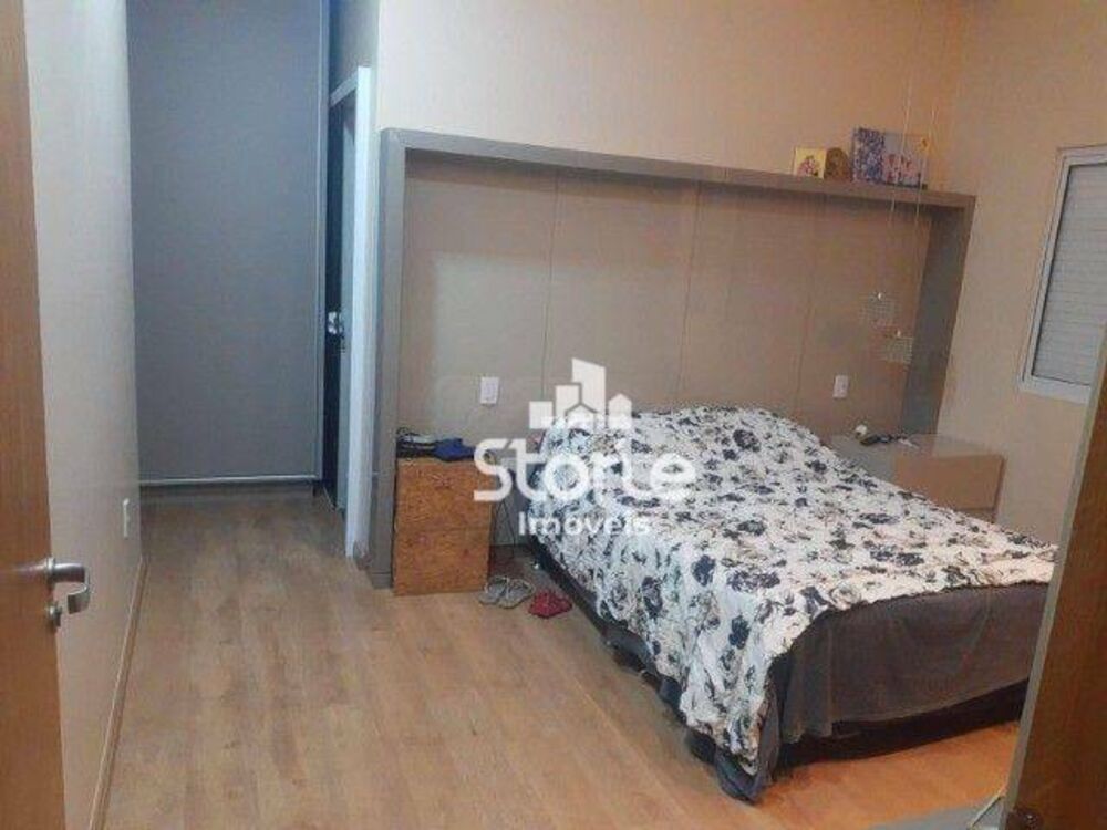 Casa, 3 quartos, 242 m² - Foto 4
