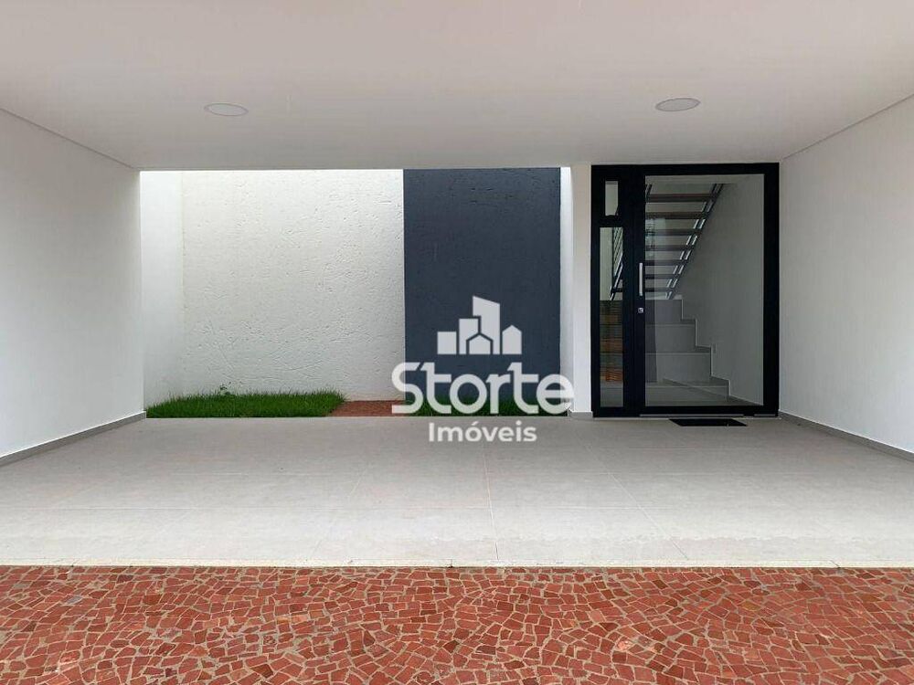 Casa à venda com 3 quartos, 156m² - Foto 3