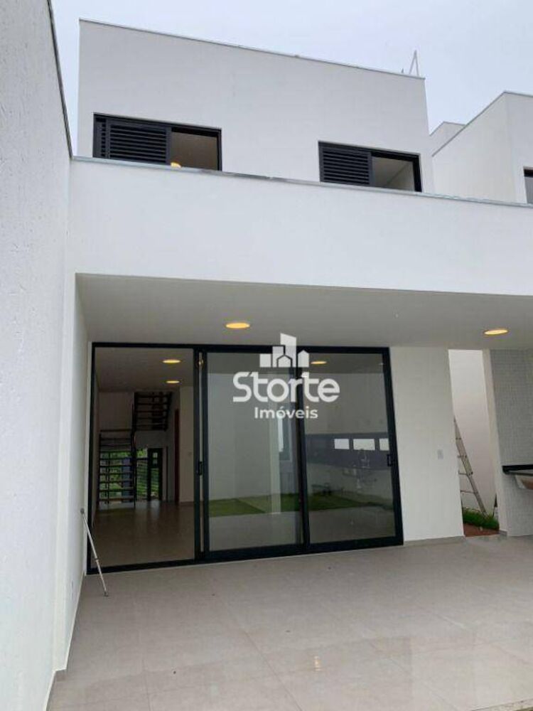Casa à venda com 3 quartos, 156m² - Foto 4