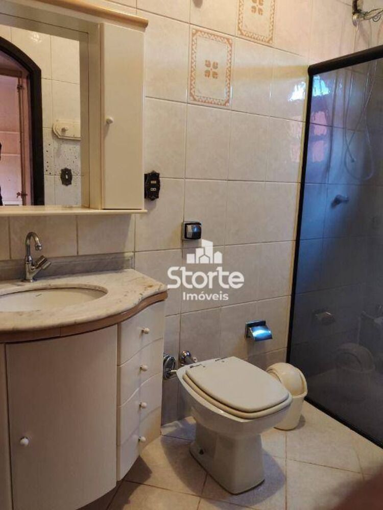 Casa, 3 quartos, 241 m² - Foto 14