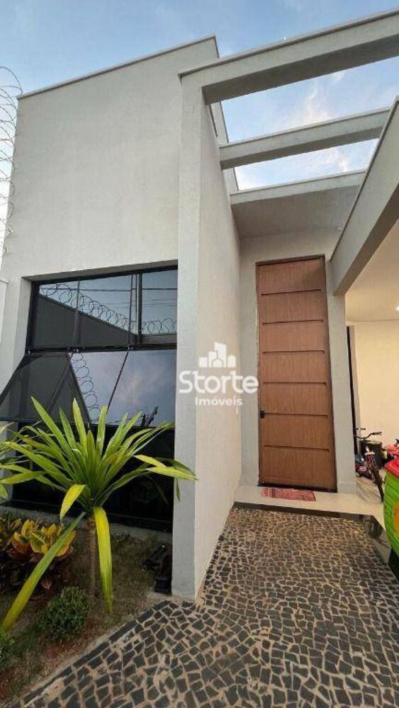 Casa, 4 quartos, 170 m² - Foto 1