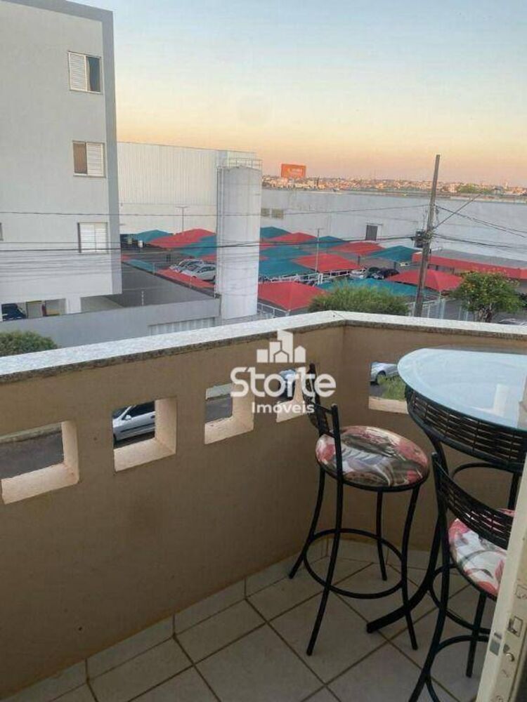 Apartamento, 3 quartos, 72 m² - Foto 2