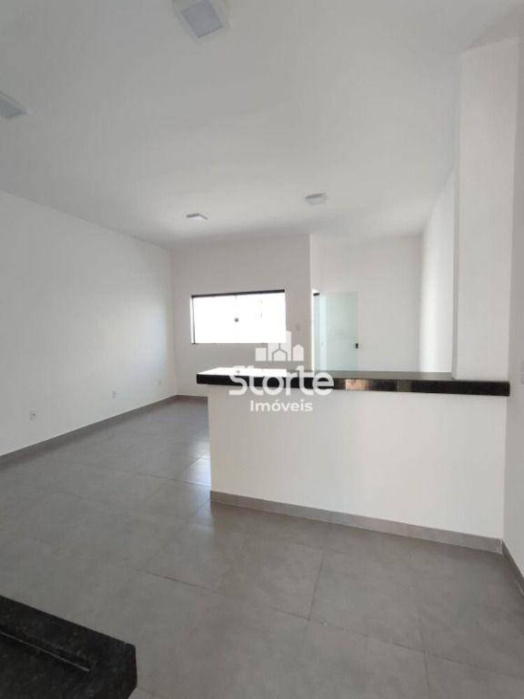 Casa, 2 quartos, 70 m² - Foto 1