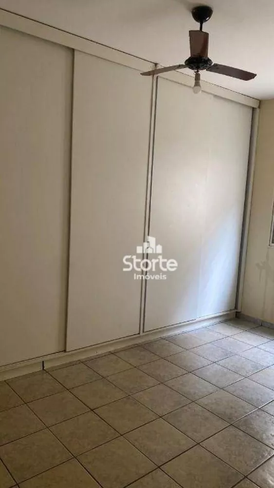 Casa à venda com 3 quartos, 200m² - Foto 4