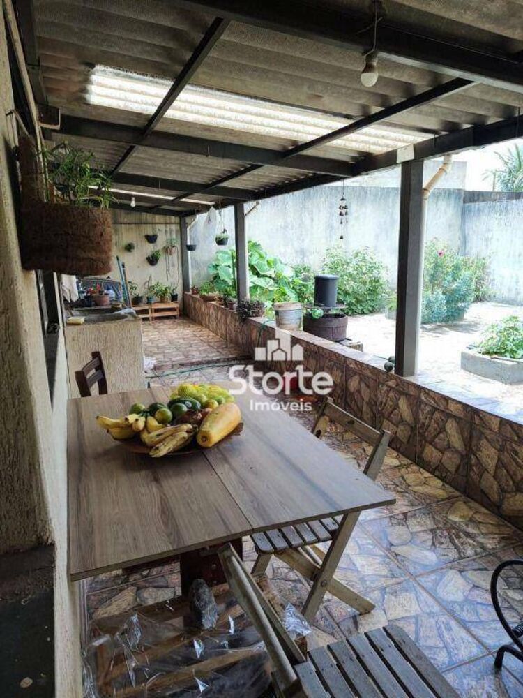 Casa, 2 quartos, 90 m² - Foto 1