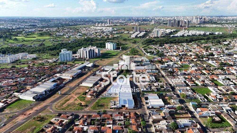 Depósito-Galpão, 247 m² - Foto 1