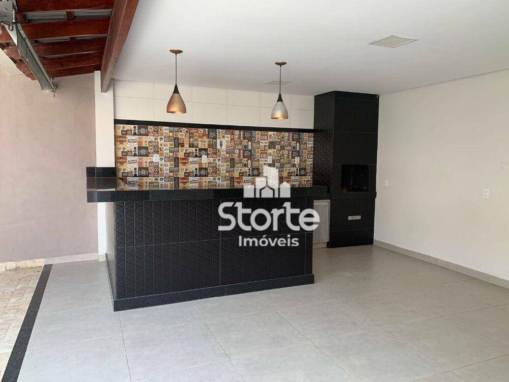 Casa, 3 quartos, 219 m² - Foto 3