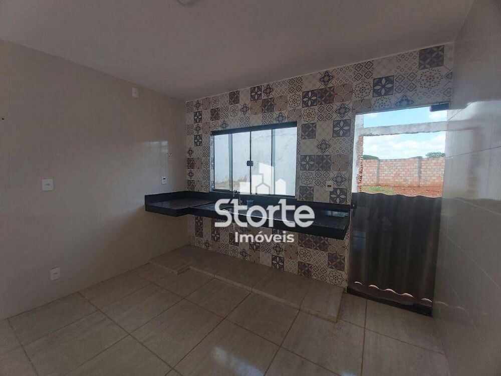Chácara à venda com 2 quartos, 300M2 - Foto 1