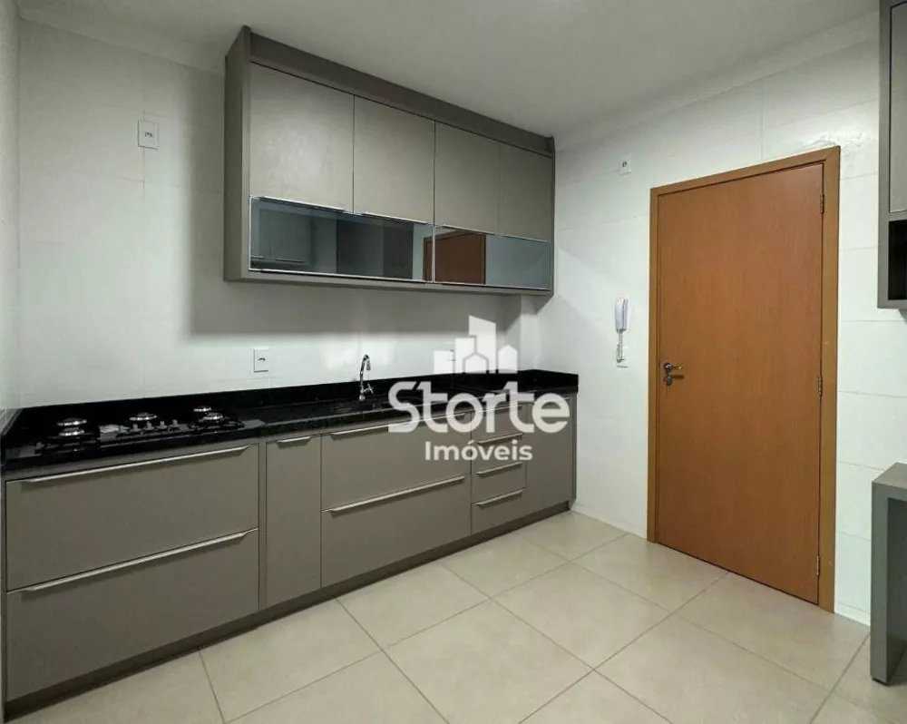 Apartamento à venda com 3 quartos, 80m² - Foto 4