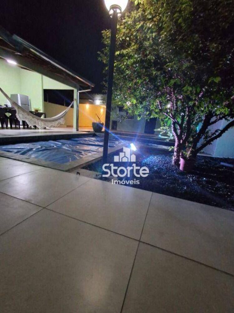 Casa, 3 quartos, 199 m² - Foto 2