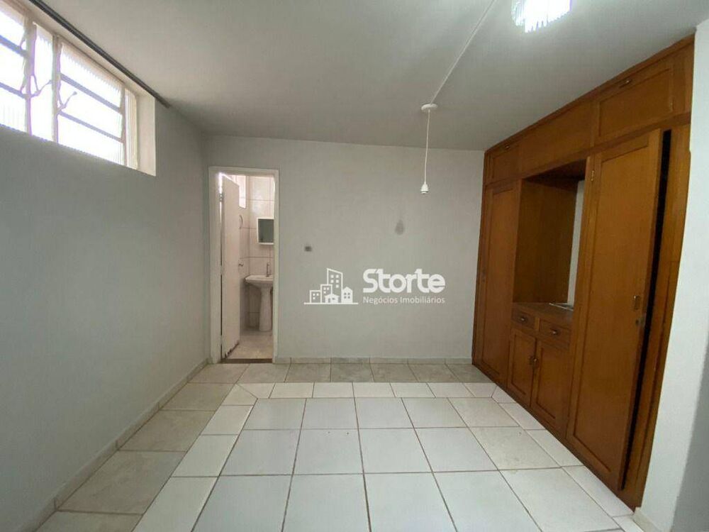 Casa, 4 quartos, 266 m² - Foto 3