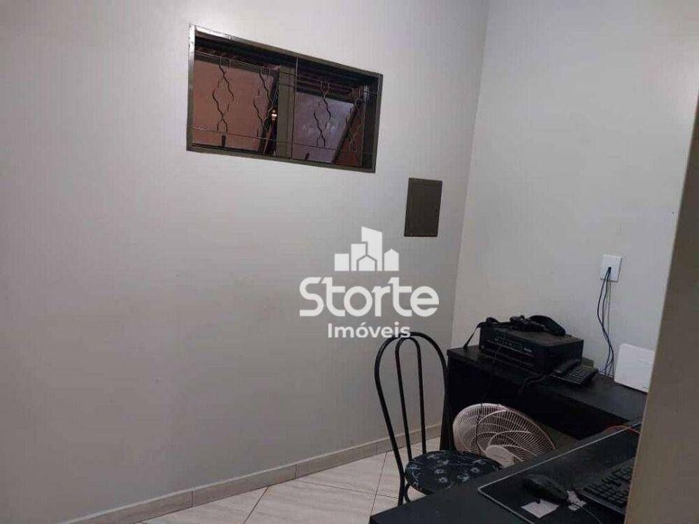 Casa, 5 quartos, 225 m² - Foto 3