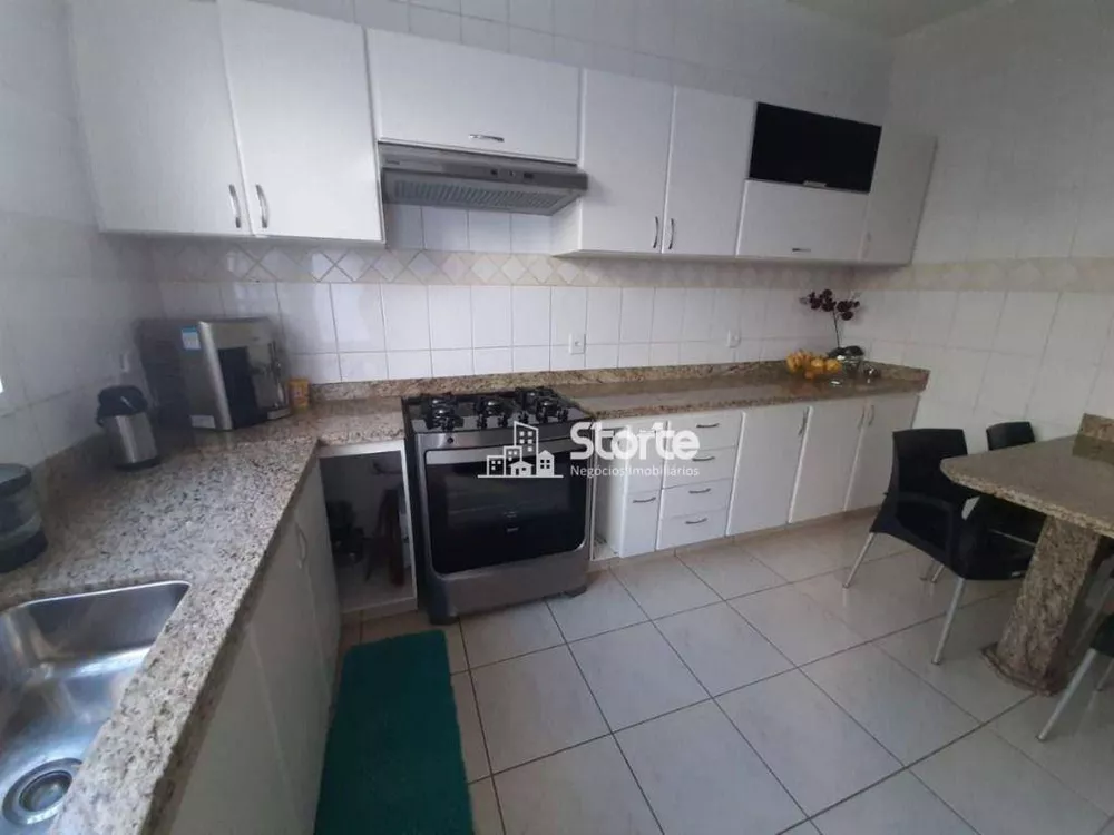 Casa, 4 quartos, 235 m² - Foto 16