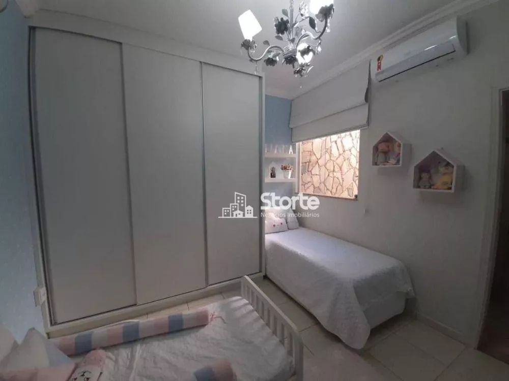 Casa, 4 quartos, 235 m² - Foto 9