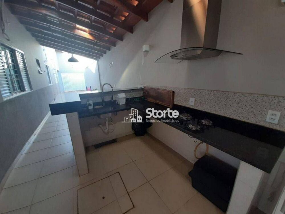 Casa à venda com 4 quartos, 235m² - Foto 6