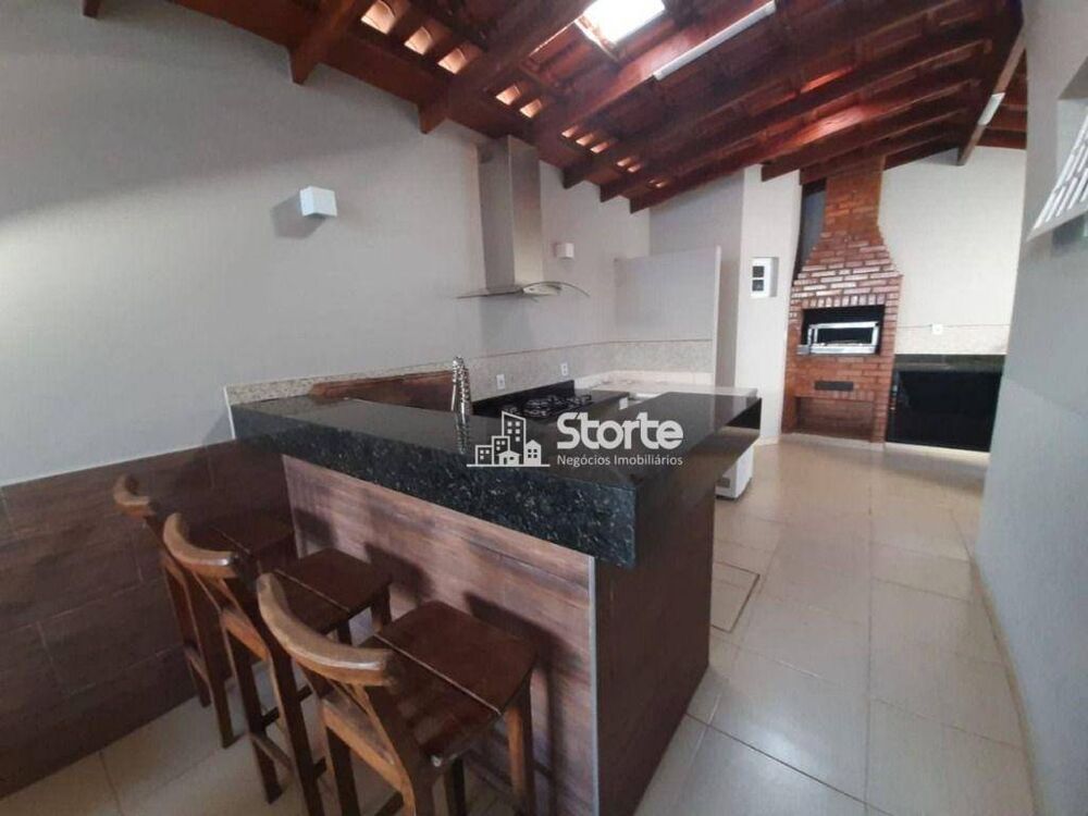 Casa à venda com 4 quartos, 235m² - Foto 5