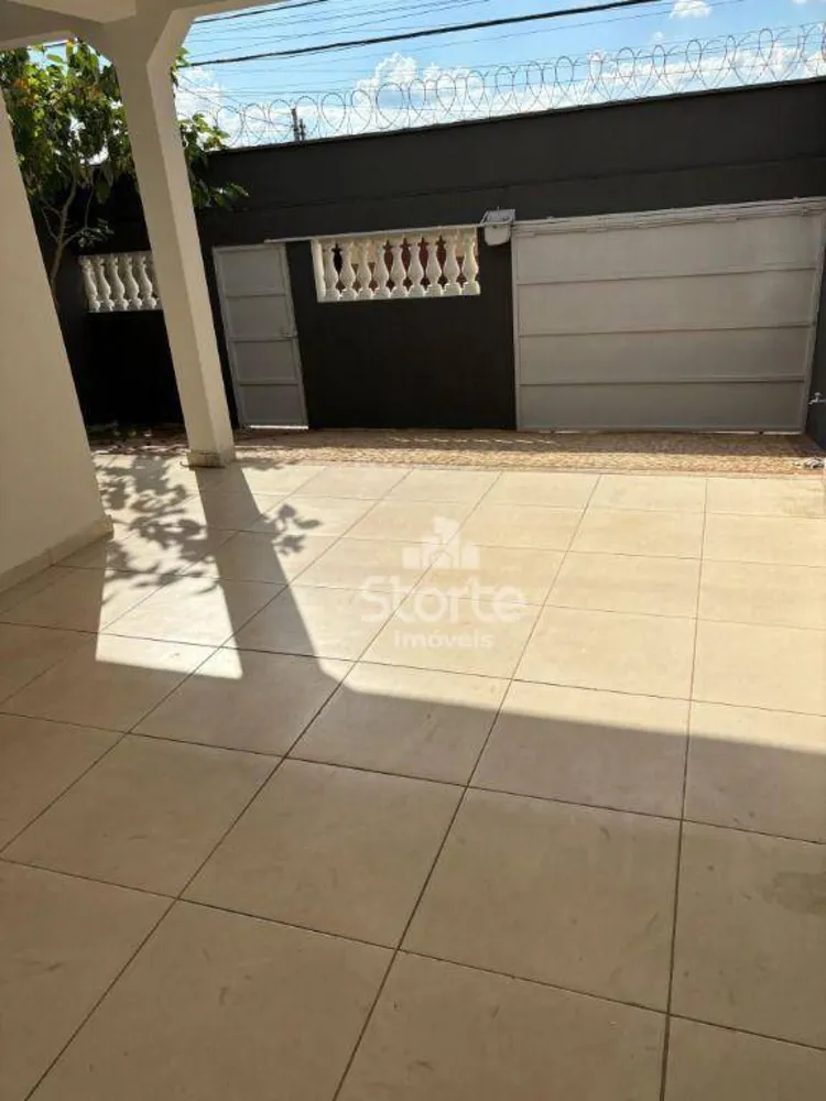 Casa, 3 quartos, 215 m² - Foto 1