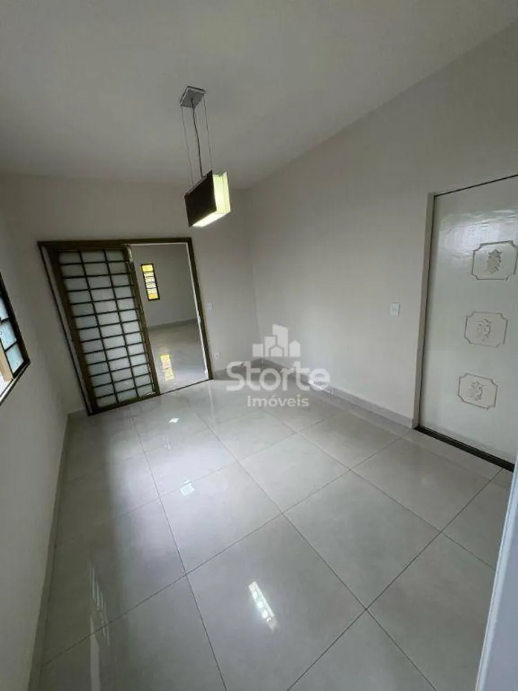 Casa, 3 quartos, 215 m² - Foto 3