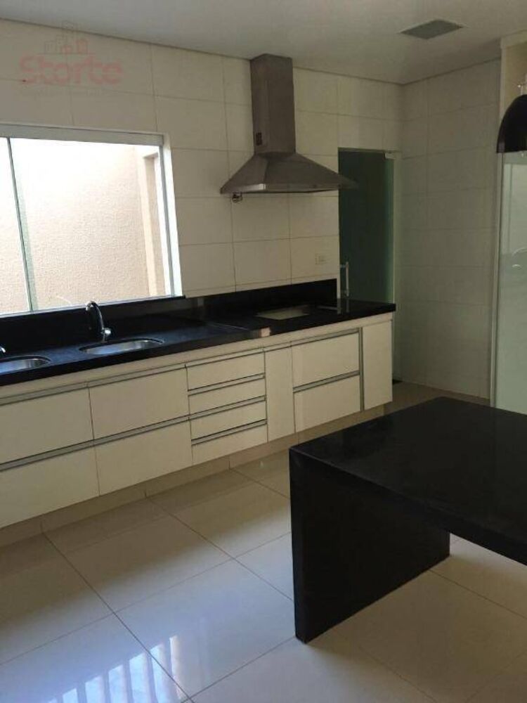 Casa, 3 quartos, 175 m² - Foto 2