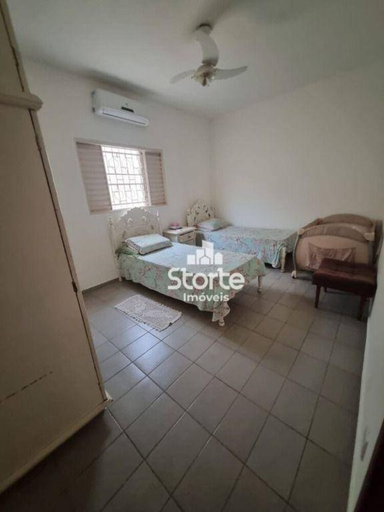 Casa, 3 quartos, 190 m² - Foto 3