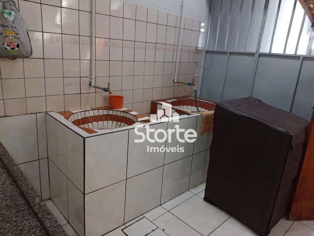 Casa, 2 quartos, 200 m² - Foto 3
