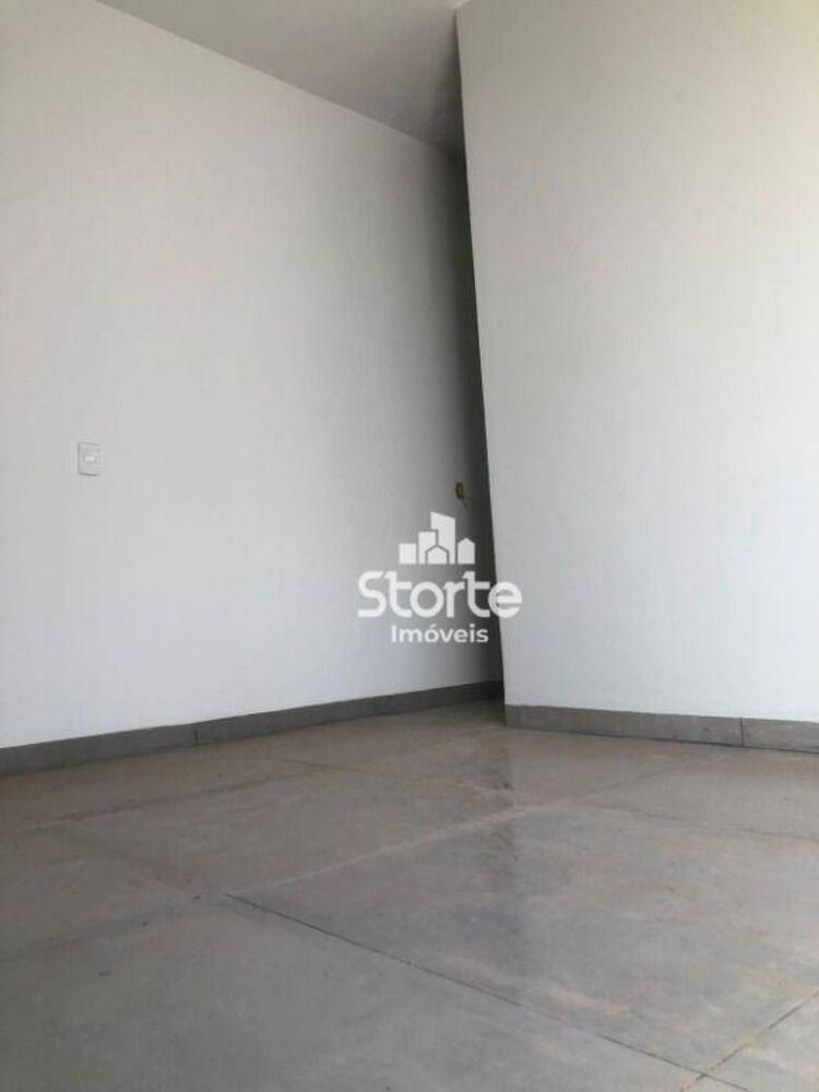 Casa, 3 quartos, 236 m² - Foto 3