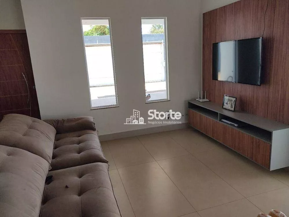 Chácara, 3 quartos, 1010 m² - Foto 4