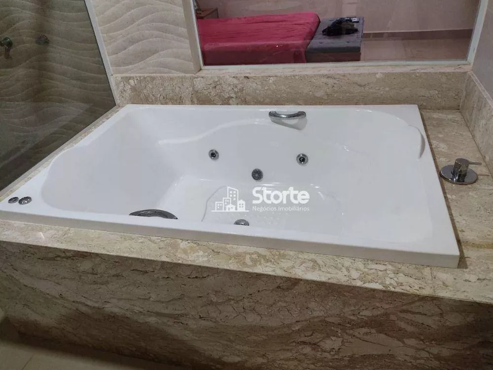 Chácara, 3 quartos, 1010 m² - Foto 11