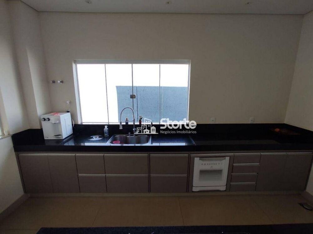 Chácara, 3 quartos, 1010 m² - Foto 3