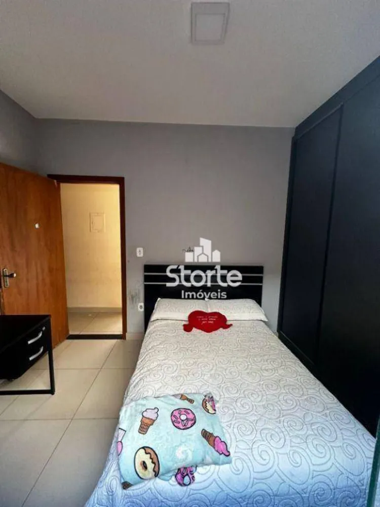 Casa, 4 quartos, 290 m² - Foto 2