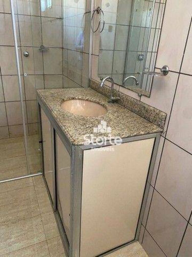 Casa, 3 quartos, 236 m² - Foto 1