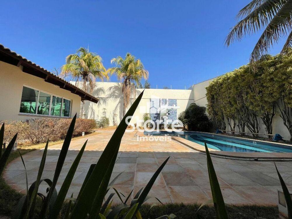 Casa, 4 quartos, 581 m² - Foto 2