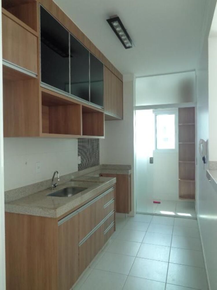 Apartamento à venda com 2 quartos, 66m² - Foto 2