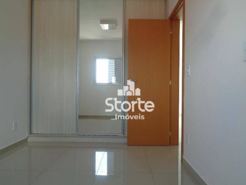 Apartamento à venda com 2 quartos, 66m² - Foto 8