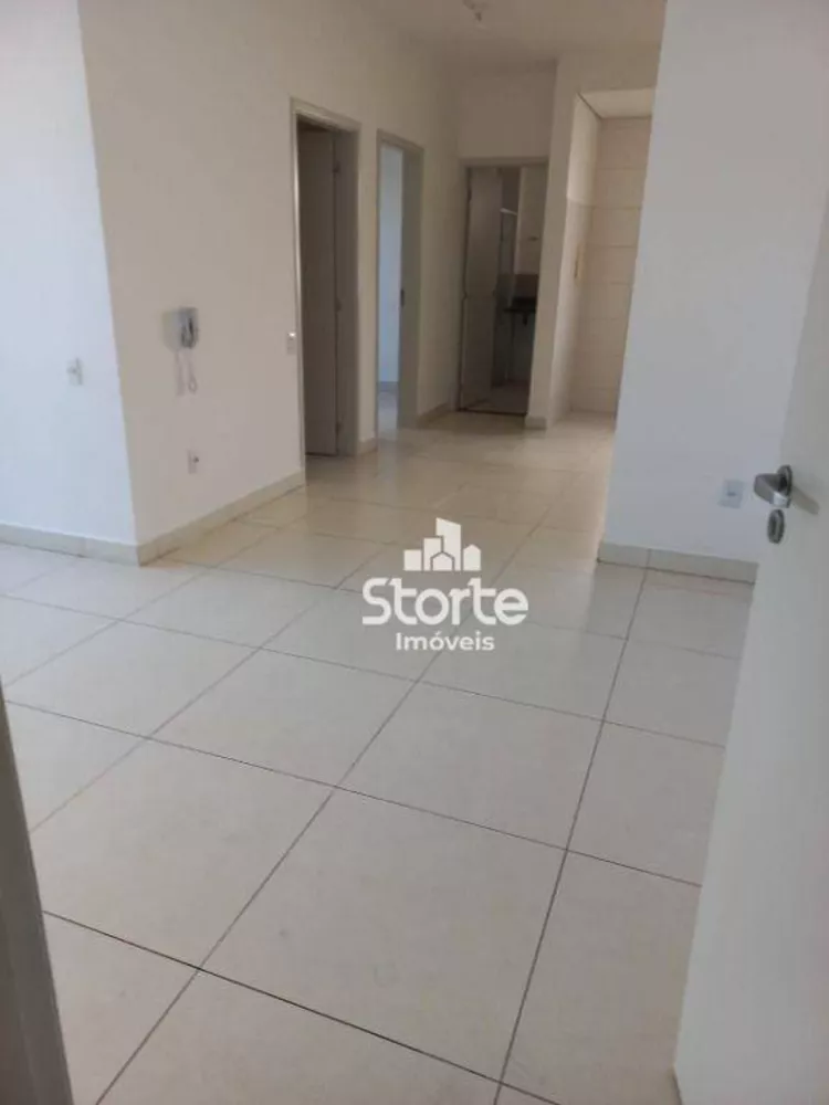 Apartamento à venda com 2 quartos, 58m² - Foto 2