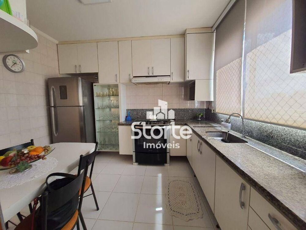 Apartamento, 4 quartos, 153 m² - Foto 2