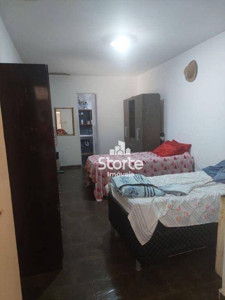 Casa, 2 quartos, 180 m² - Foto 1
