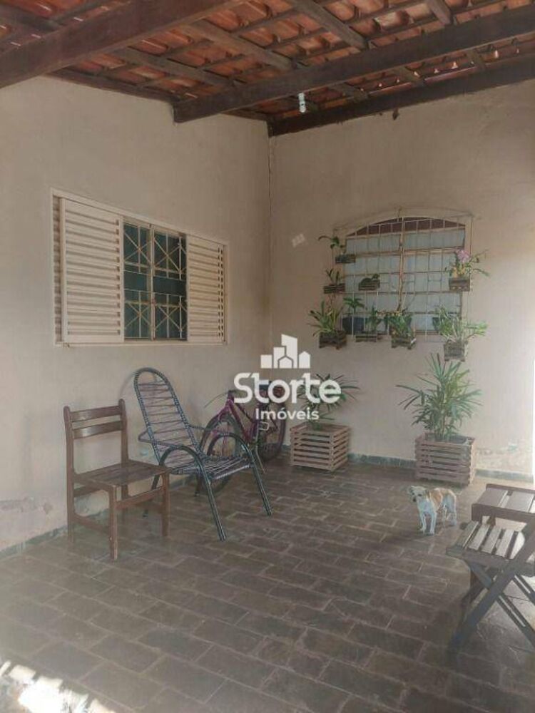 Casa, 2 quartos, 180 m² - Foto 2