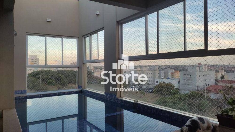 Cobertura, 3 quartos, 227 m² - Foto 1