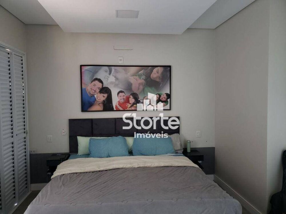 Cobertura, 3 quartos, 227 m² - Foto 2