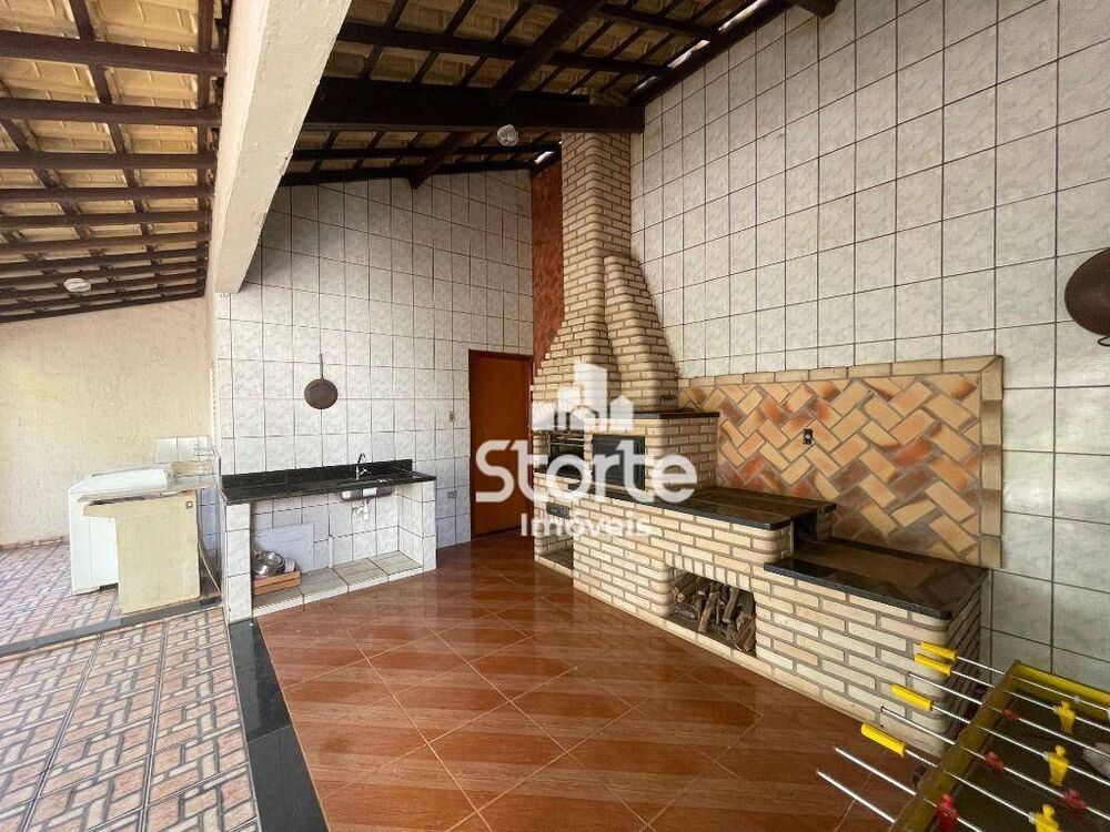 Casa, 3 quartos, 270 m² - Foto 1