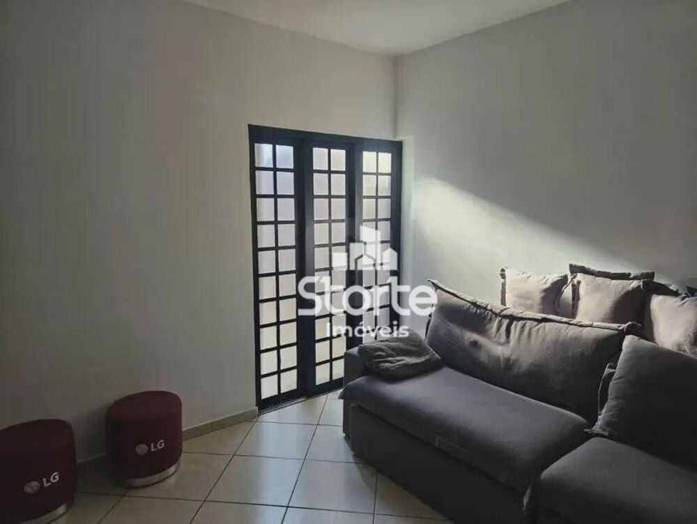 Casa, 2 quartos, 180 m² - Foto 2