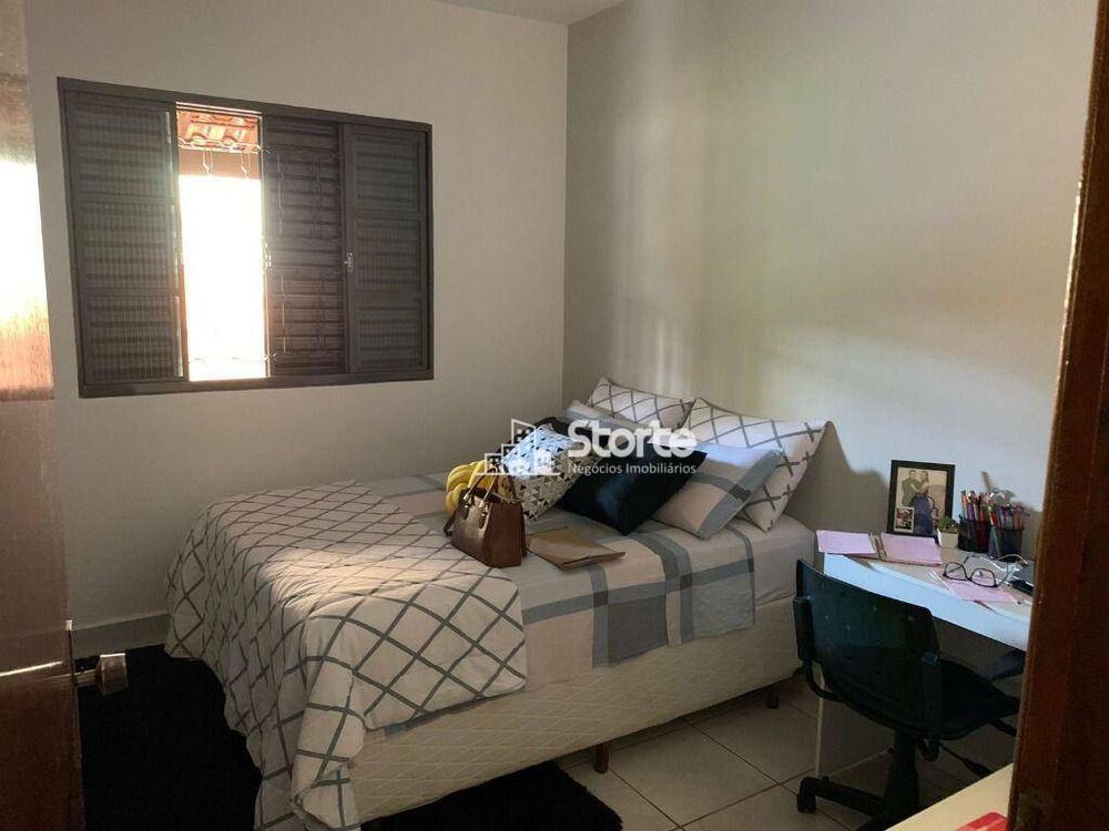 Casa, 3 quartos, 216 m² - Foto 4