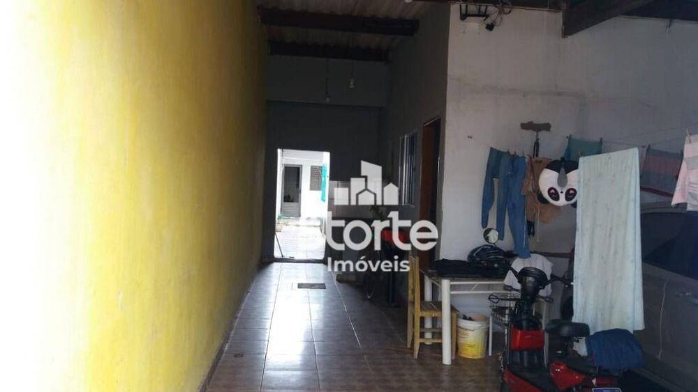 Casa à venda com 4 quartos, 211m² - Foto 4