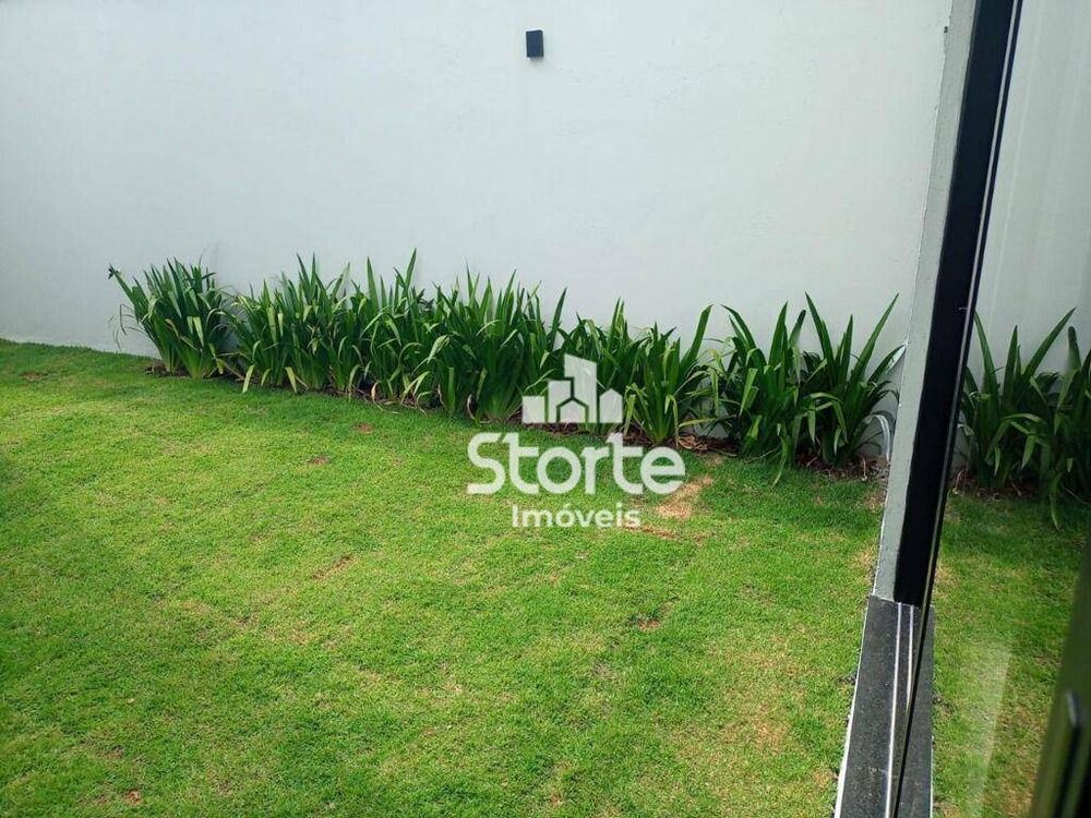 Casa, 3 quartos, 166 m² - Foto 1