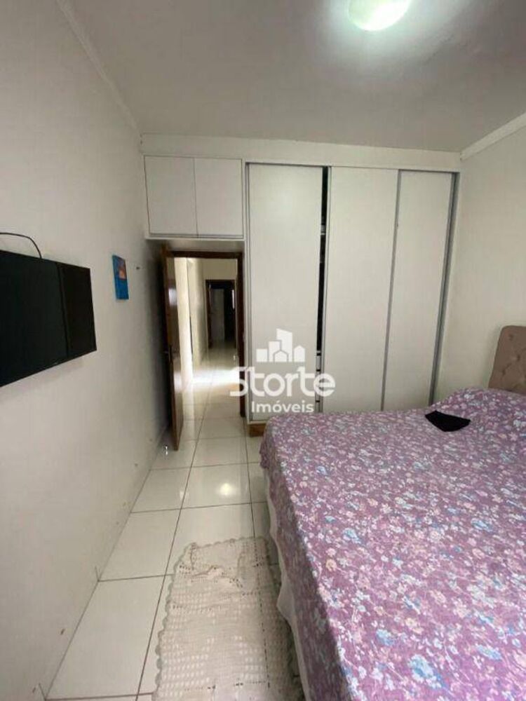Casa à venda com 3 quartos, 96m² - Foto 4