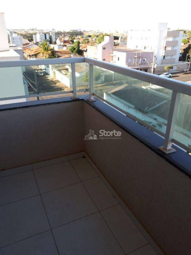 Apartamento, 3 quartos, 79 m² - Foto 2